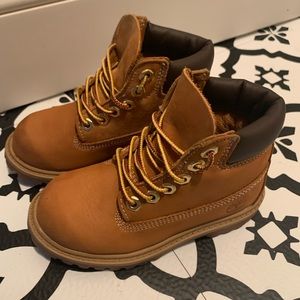 Kids Timberlands Size 9